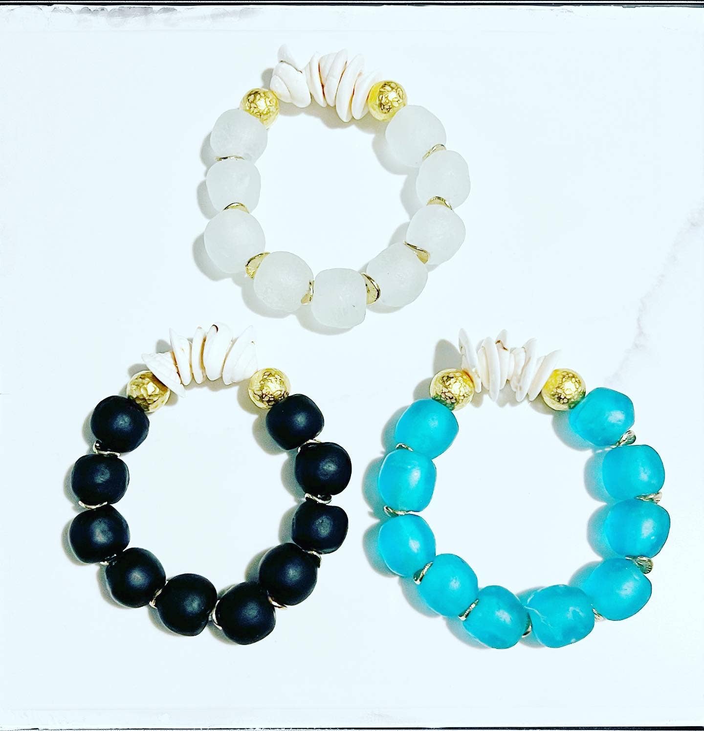 Natural Shell & Recycled Glass Bead Stretch Bracelet in Clear