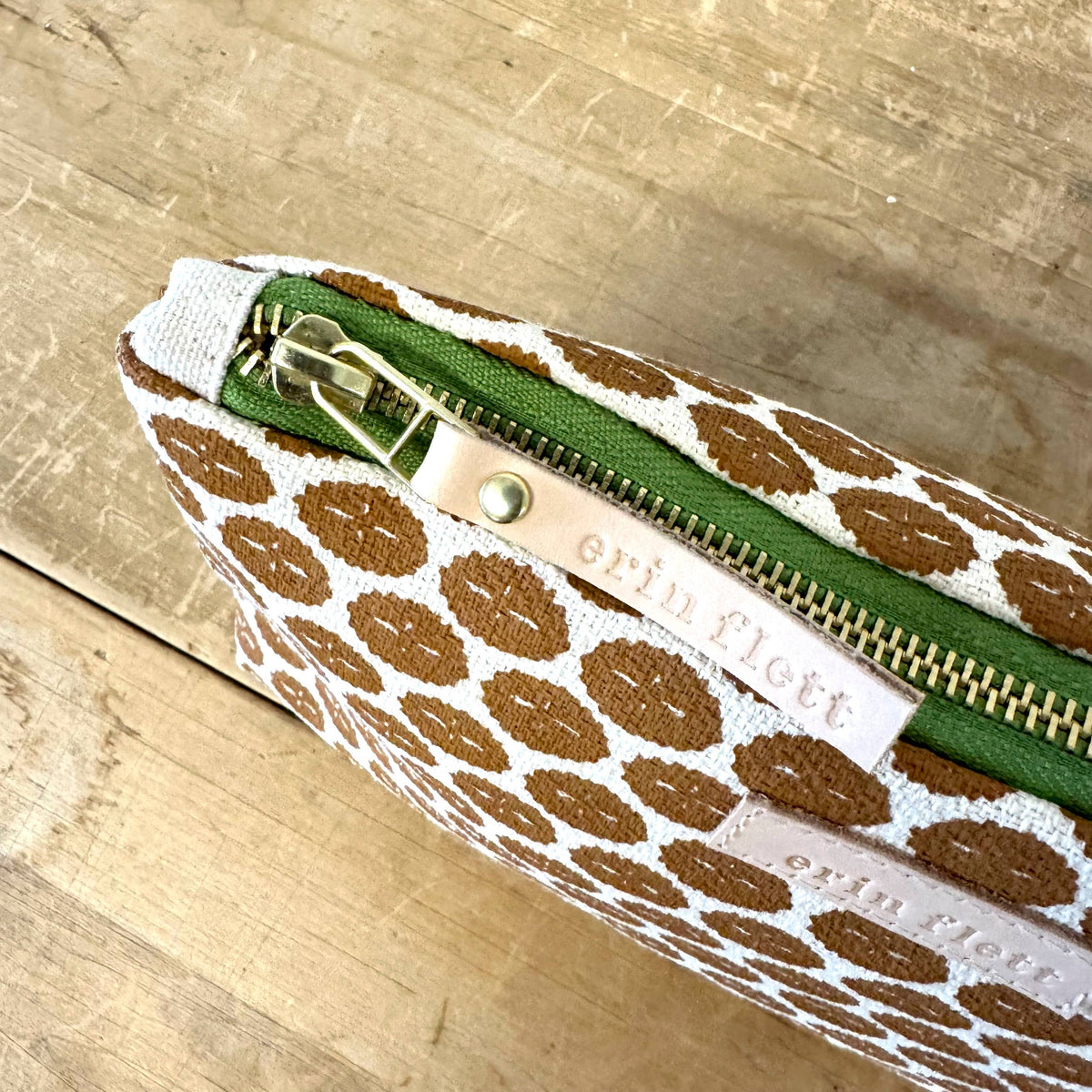 Laura Pouch - The Dandi Design