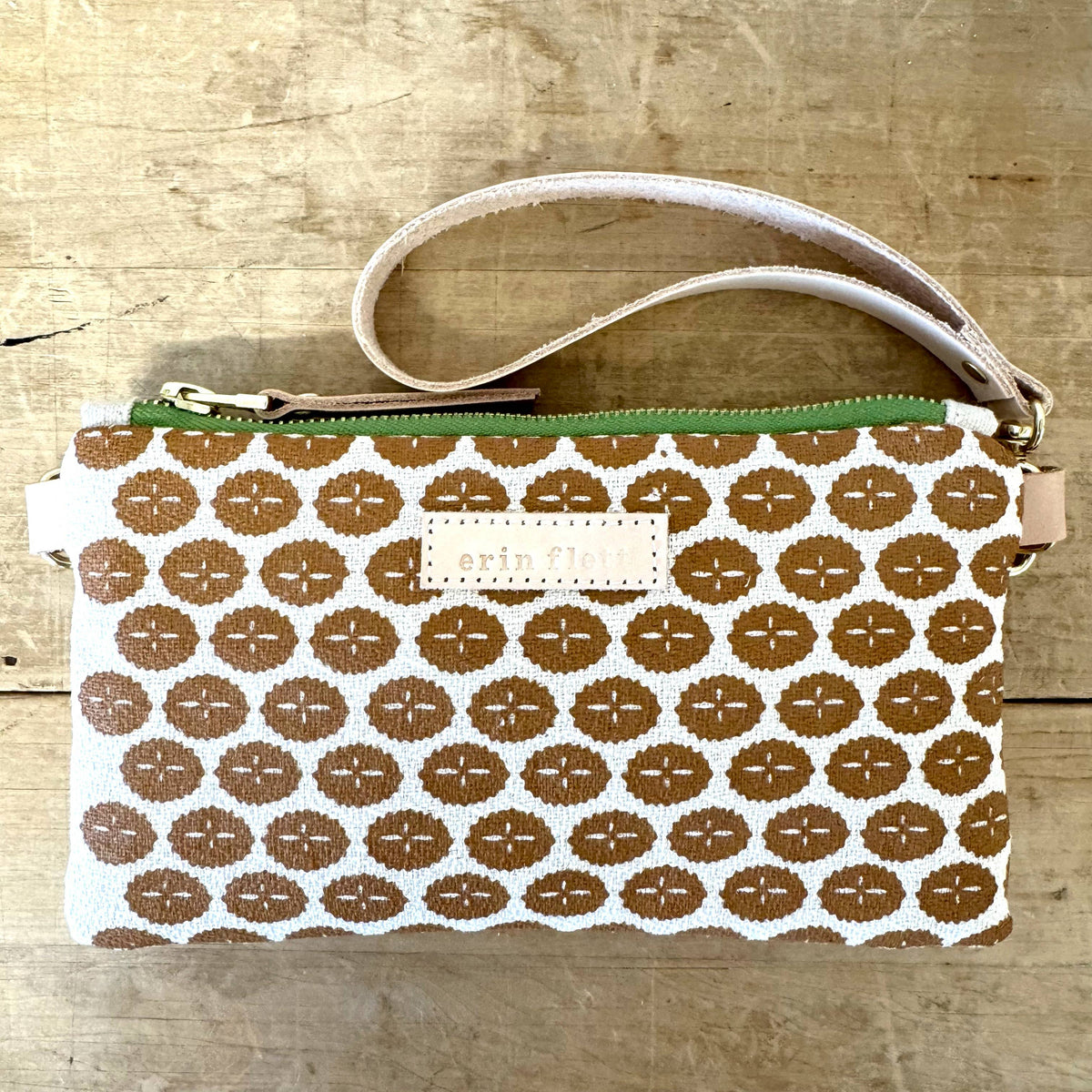 Ellie Wristlet – The Dandi Design
